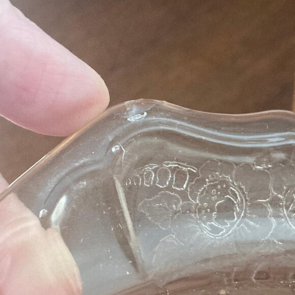 Set of 2 Pink Depression Glass Luncheon Plates (8 1/2") - Picture 8 of 8